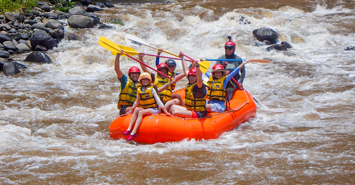 rafting-en-jalcomulco-veracruz-cotlamani Cuando la subas a la biblioteca de medios, en el campo "Texto alternativo" escribe: «Turistas practicando descenso de ríos (rafting) en los rápidos de Jalcomulco con Cotlamani Hotel Aventura».