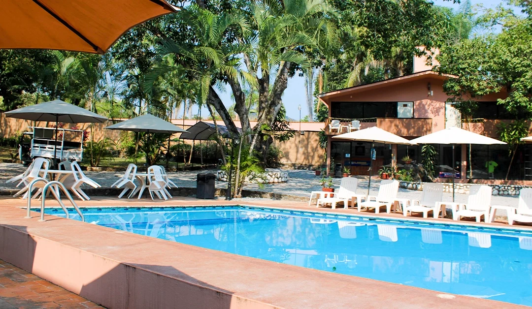 Escapada grupal con hospedaje y aventura en Jalcomulco — Cotlamani Hotel Aventura